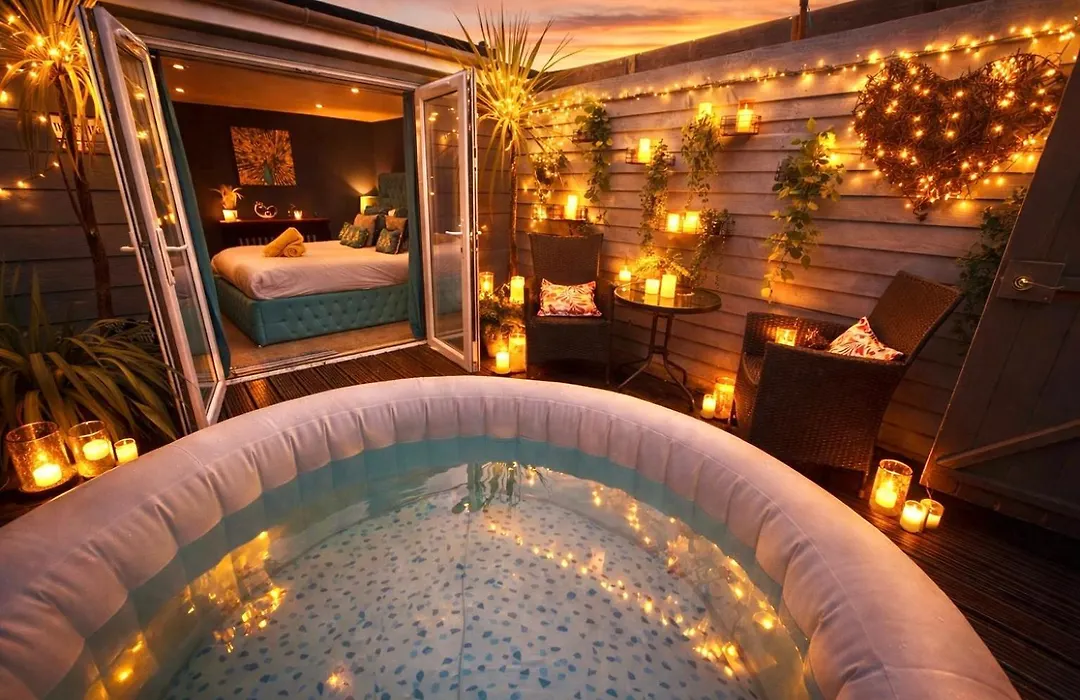 A Hidden Gem With Private Hot Tub And Garden - Netflix - Fast Wifi - Free Parking-1
